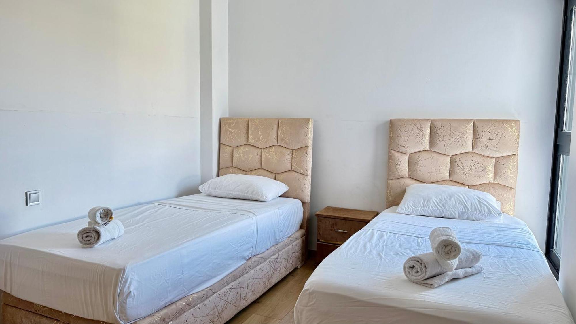 Apartment Confort Vue I Piscine Et Parking I Exclusivement Aux Familles Tangier