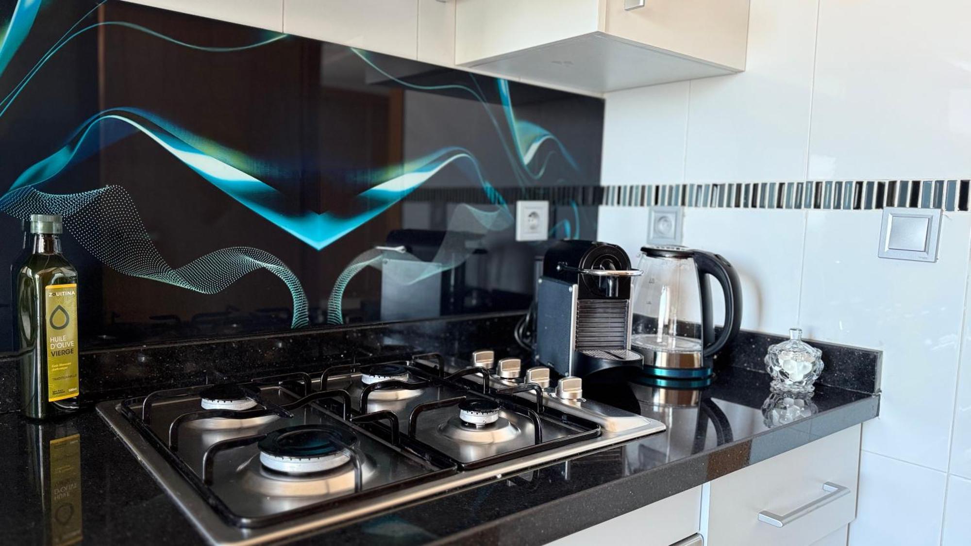 Confort Vue I Piscine Et Parking I Exclusivement Aux Familles Appartement Tanger