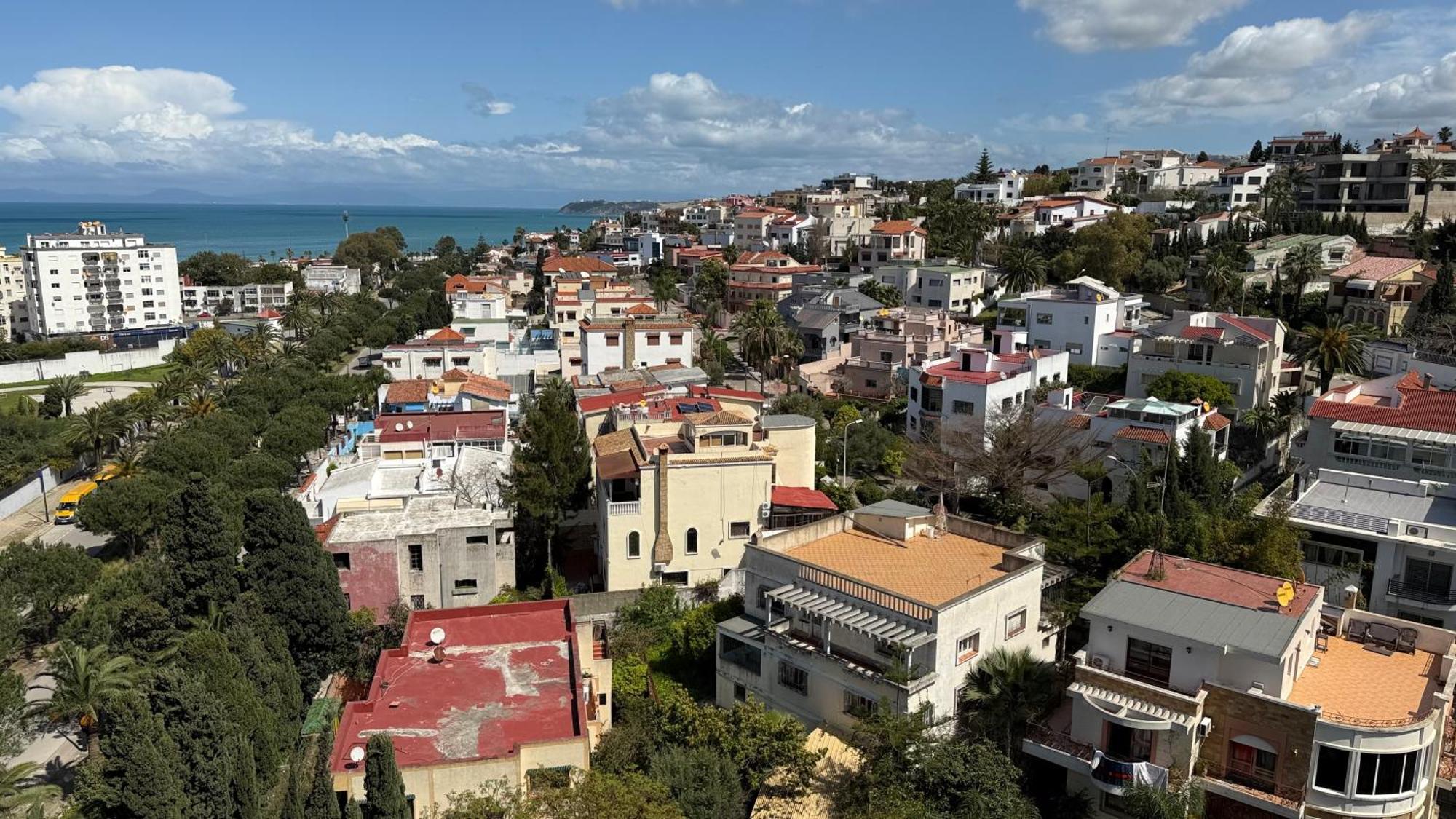 Appartement Confort Vue I Piscine Et Parking I Exclusivement Aux Familles Tanger